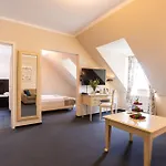 Hotel Cafe Wildau & Restaurant Am Werbellinsee 4*