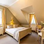 Отель Cafe Wildau & Restaurant Am Werbellinsee Шорфхайде