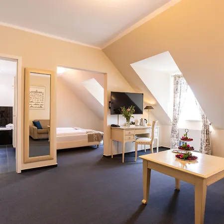 Ξενοδοχείο Cafe Wildau & Restaurant Am Werbellinsee 4*