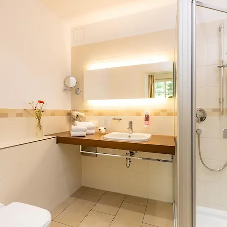 Cafe Wildau & Restaurant Am Werbellinsee Hotel 4*