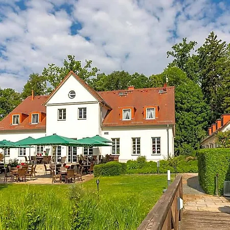 Cafe Wildau & Restaurant Am Werbellinsee Hotel 4*