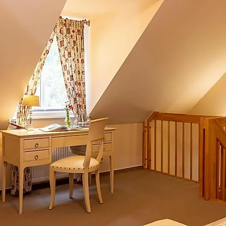 Cafe Wildau & Restaurant Am Werbellinsee 4* 쇼어파이드